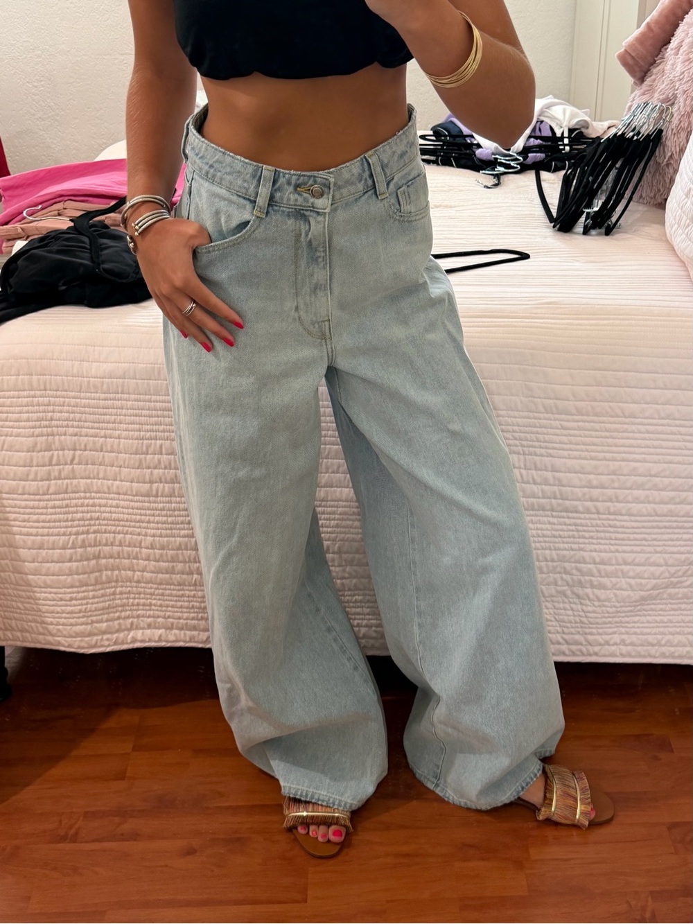Zara Light Wash Wide Leg Jeans - Faded Blue